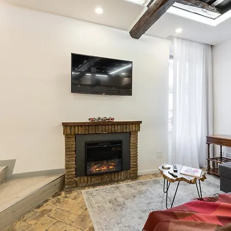 Ciancaleoni Duplex Casa Dell'artista - Monti * Rome