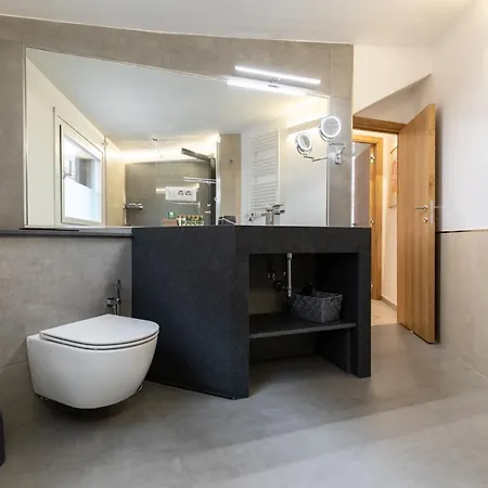 Ciancaleoni Duplex Casa Dell'artista - Monti *